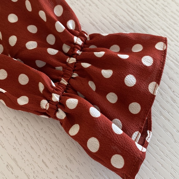 ⬇️ PRICE DROP ⬇️ NWT - Sheike Wonderland Polka Dot One Sleeve Blouse - Picture 4 of 8